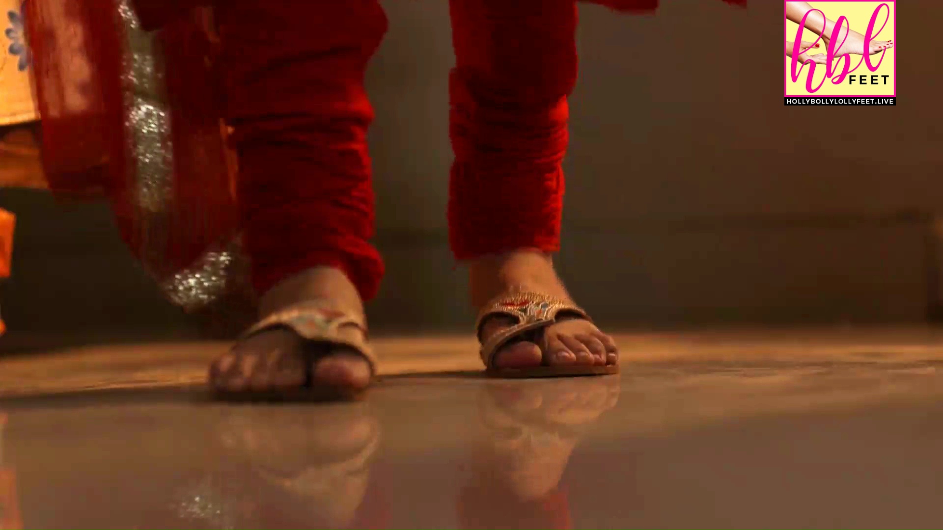 Kiran Haq Nice Feet Close Up