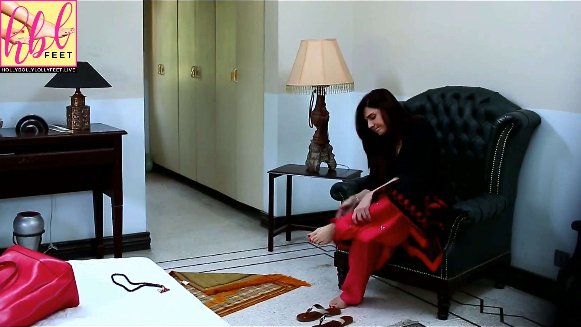 Mahnoor Baloch Feet Soles